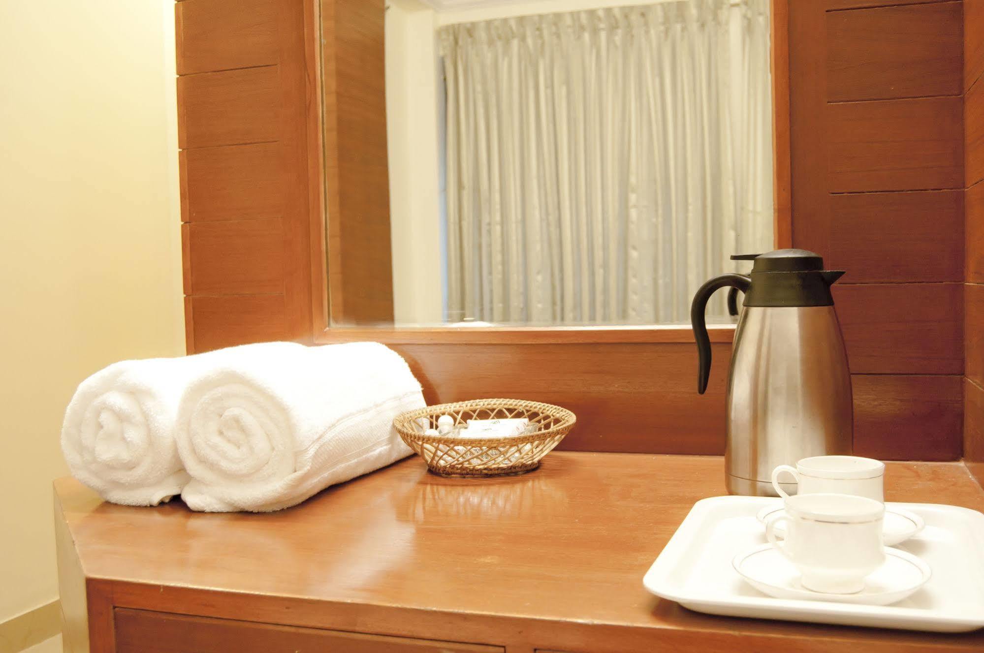 Atlaantic Inn Bangalore Ngoại thất bức ảnh